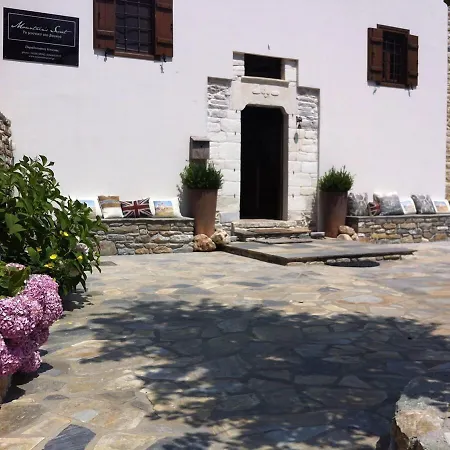 Mountain's Secret Mourésion