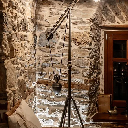 山之秘旅馆 4* Mourésion